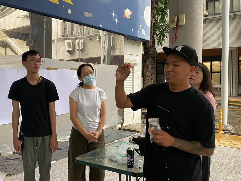 老師說明噴頭的挑選方式
