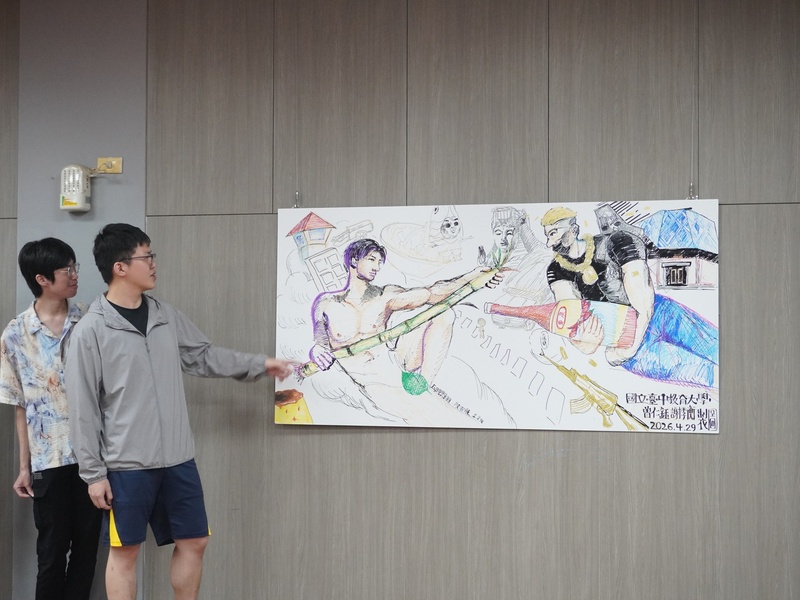 老師說明漫畫創作的方法